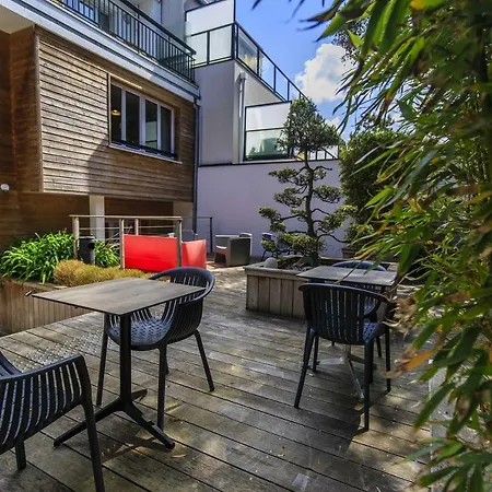 Western Garden And 3*