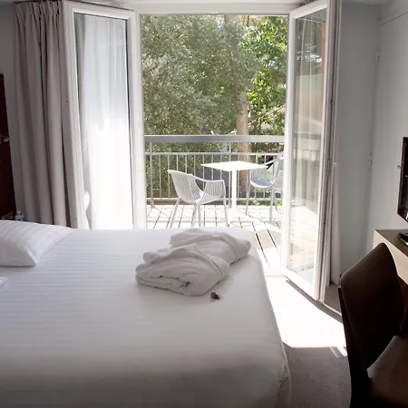 Western Garden And La Baule